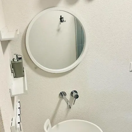 Timeless Old Centre With 2 Bathrooms And Balcony Apartman *