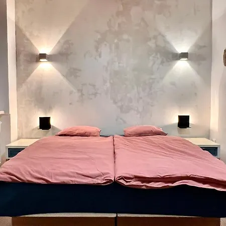 Διαμέρισμα Timeless Old Centre With 2 Bathrooms And Balcony