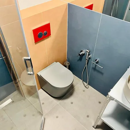 Apartman Timeless Old Centre With 2 Bathrooms And Balcony Pozsony