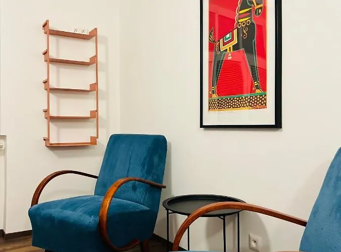 Lägenhet Timeless Old Centre With 2 Bathrooms And Balcony Bratislava