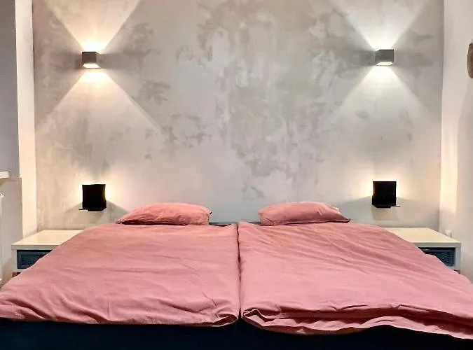 Lägenhet Timeless Old Centre With 2 Bathrooms And Balcony