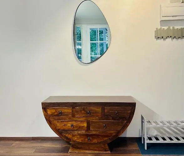 Timeless Old Centre With 2 Bathrooms And Balcony Pressburg