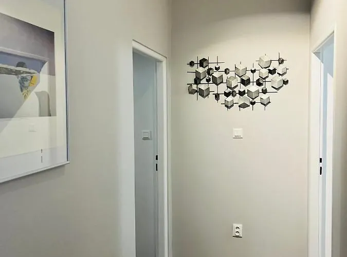 Timeless Old Centre With 2 Bathrooms And Balcony Lägenhet Bratislava