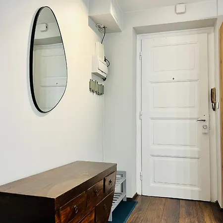 Timeless Old Centre With 2 Bathrooms And Balcony Appartement